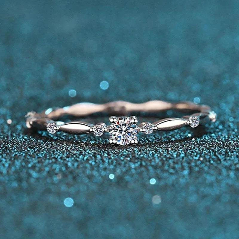 Scot Gifts Moissanite Wedding Ring